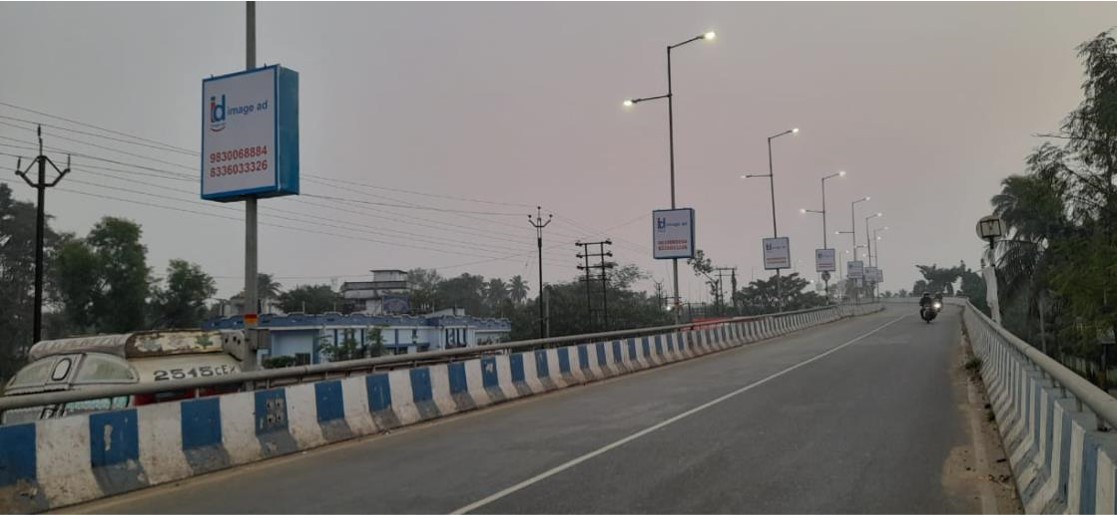 Lampost - Uluberia fly over,  Howrah, West Bengal