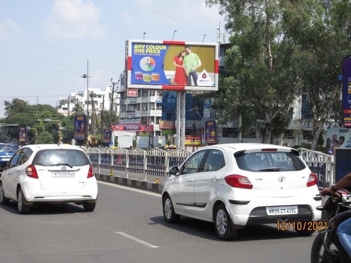 Unipole - Geeta Bhawan, Indore, Madhya Pradesh