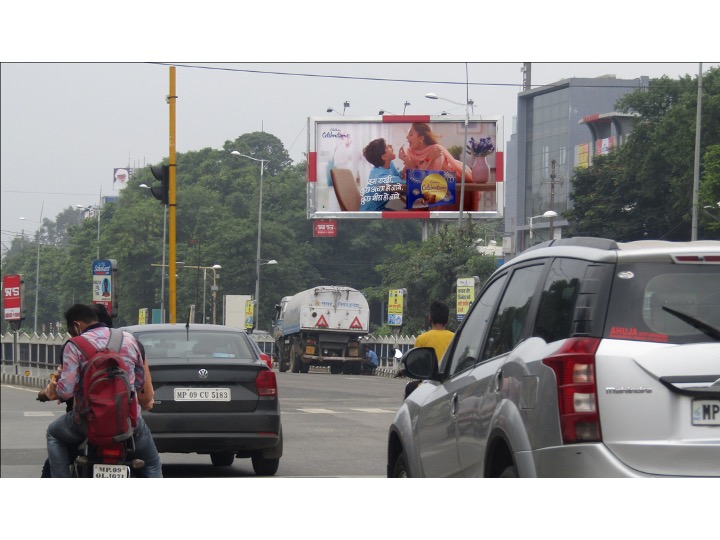 Unipole - Rajiv Gandhi Circle, Indore, Madhya Pradesh