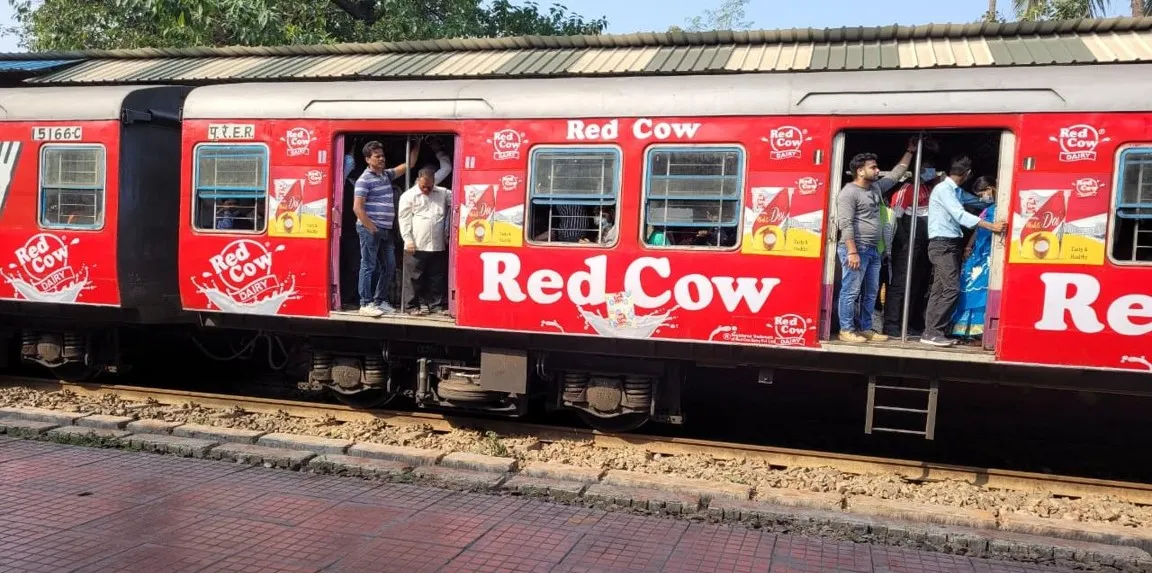 EMU - Sealdah Main Train External