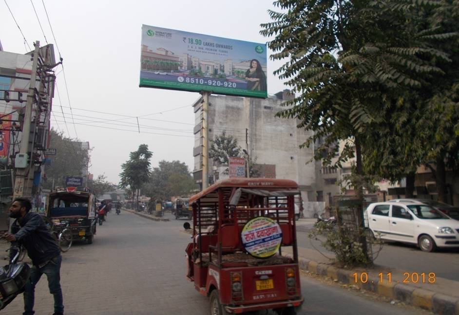 Outdoor Advertising image