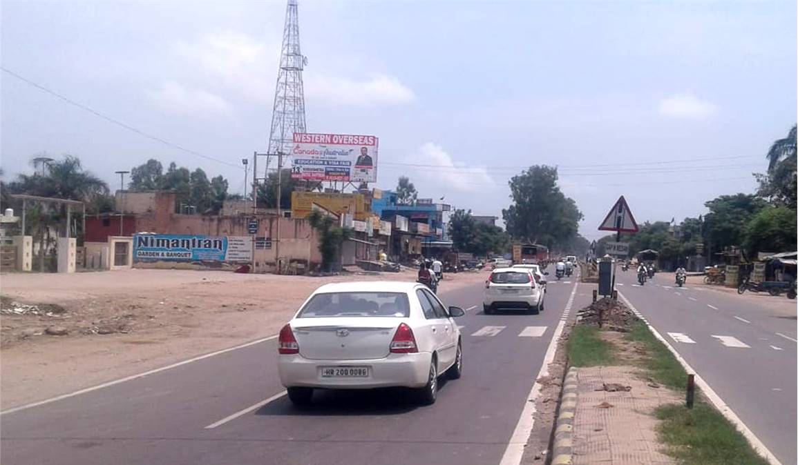 Outdoor Advertising image