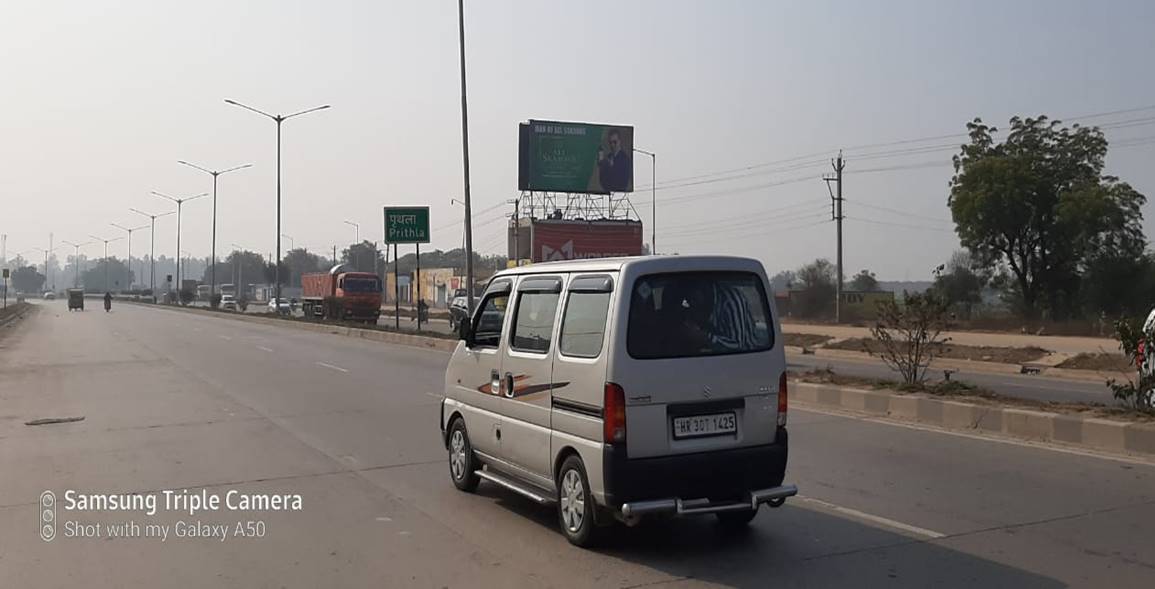 Outdoor Advertising image