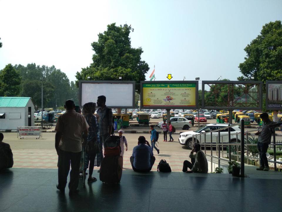 Outdoor Advertising image