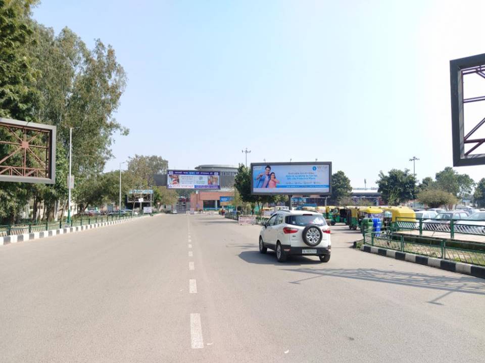 Outdoor Advertising image