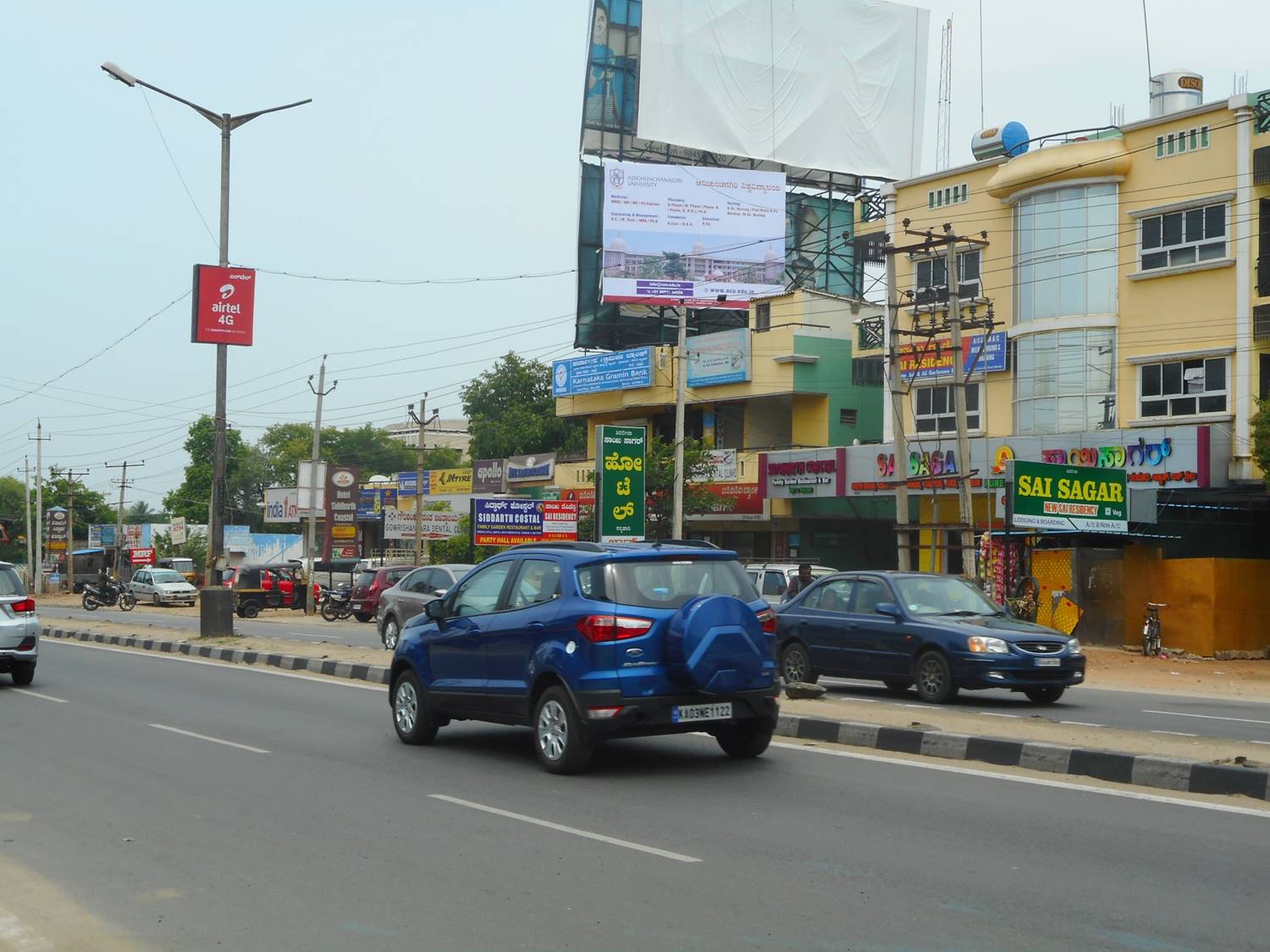 Outdoor Advertising image