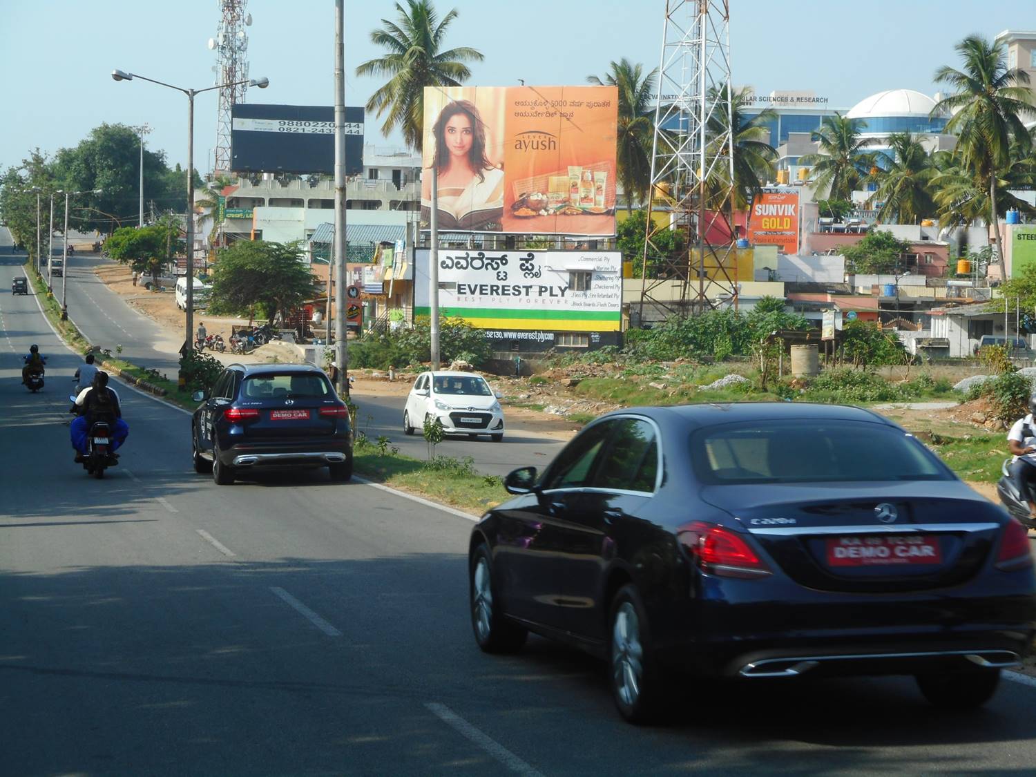 Outdoor Advertising image