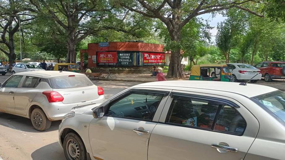 Outdoor Advertising image