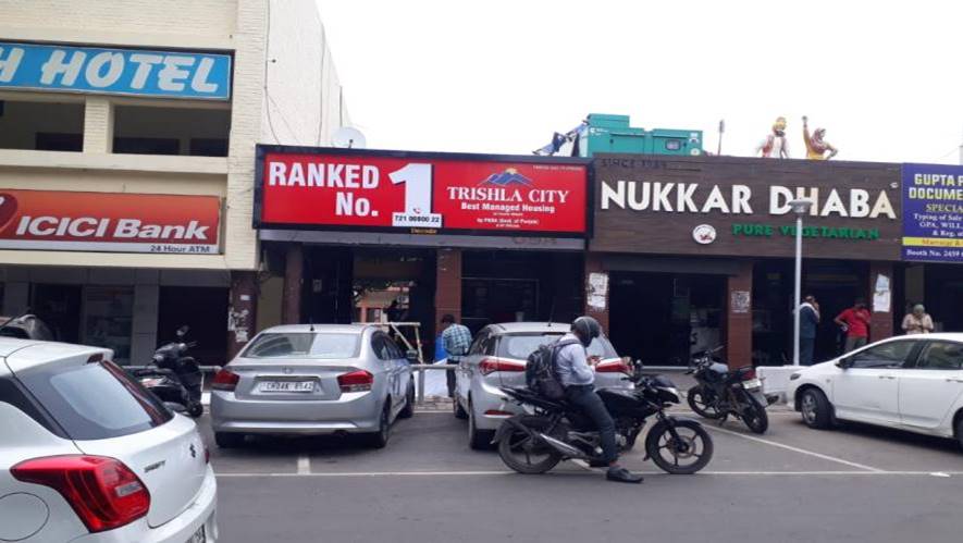 Outdoor Advertising image