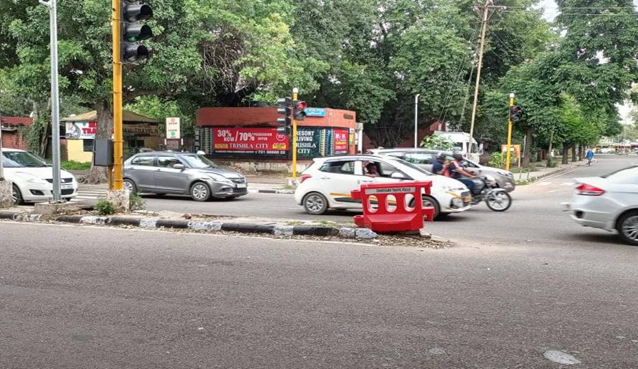 Outdoor Advertising image