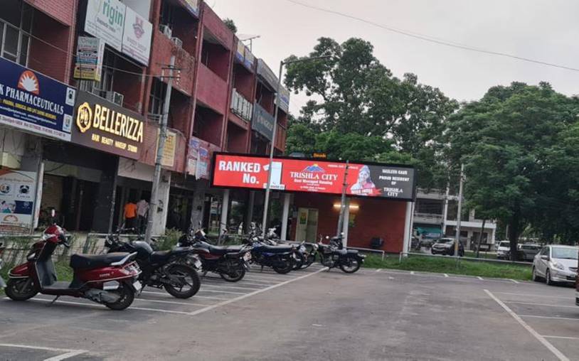 Outdoor Advertising image