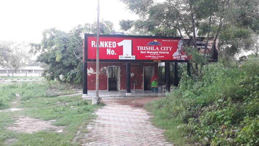 Outdoor Advertising image