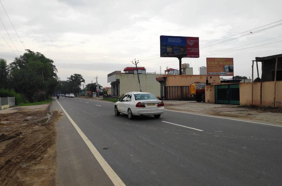 Outdoor Advertising image