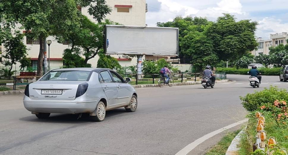 Outdoor Advertising image