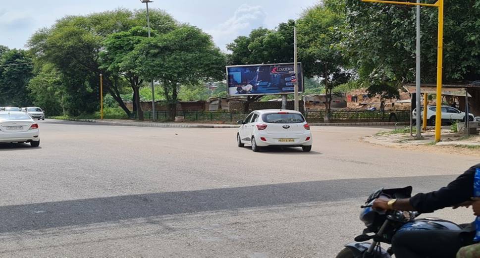 Outdoor Advertising image