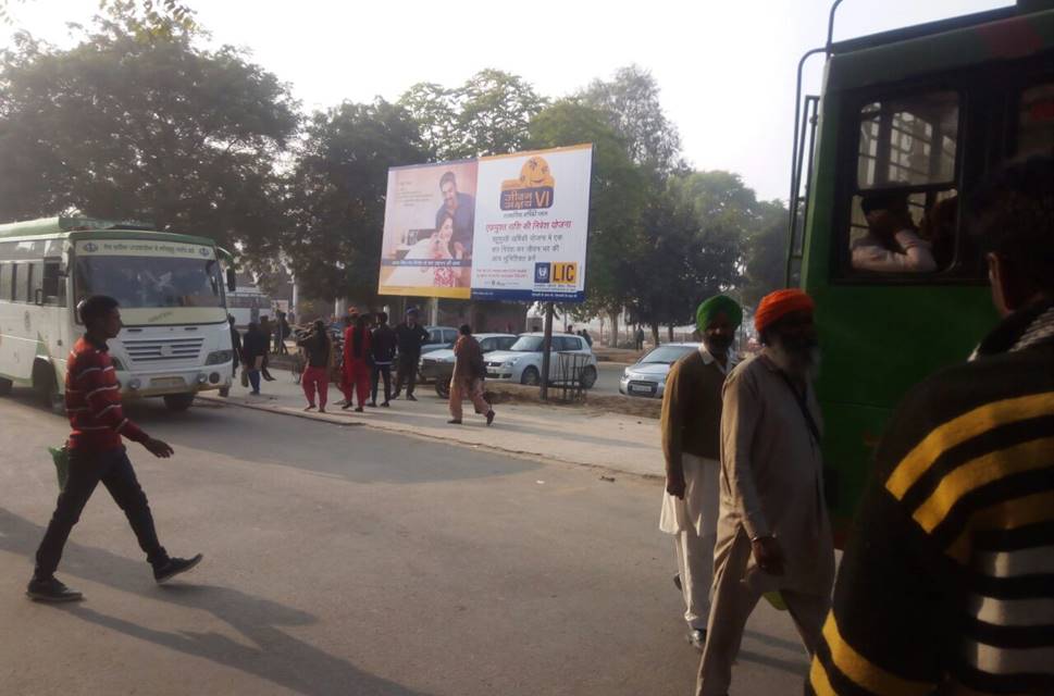 Outdoor Advertising image