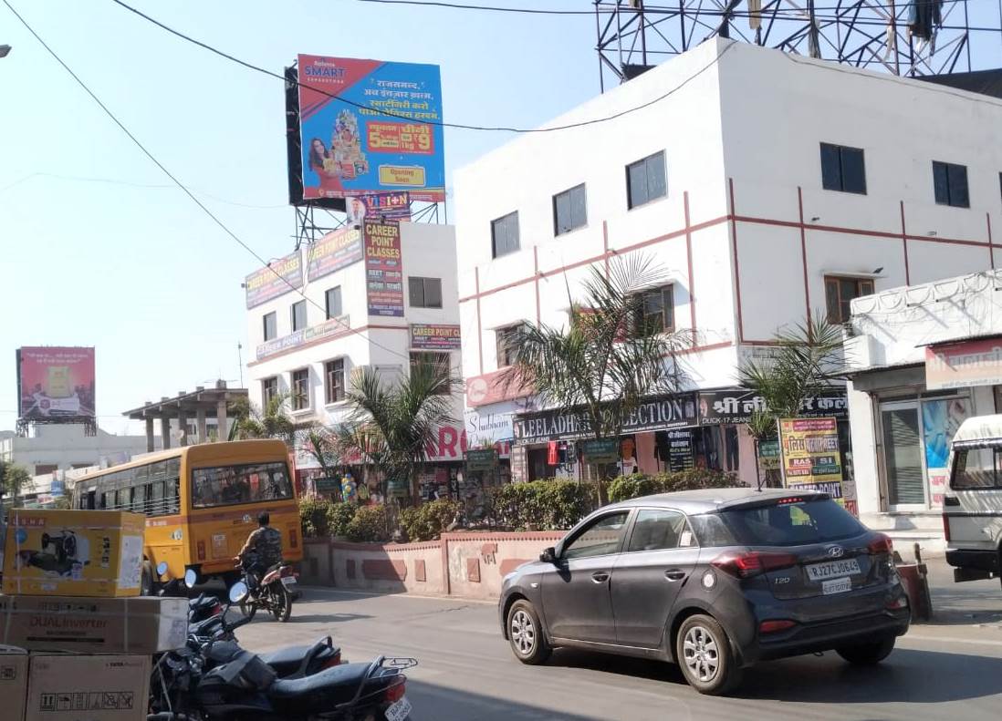 Outdoor Advertising image