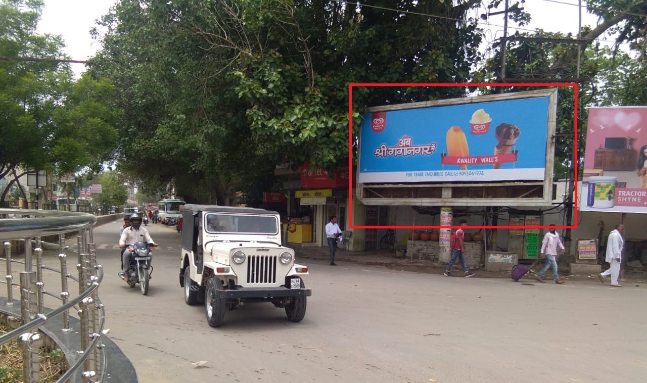 Outdoor Advertising image