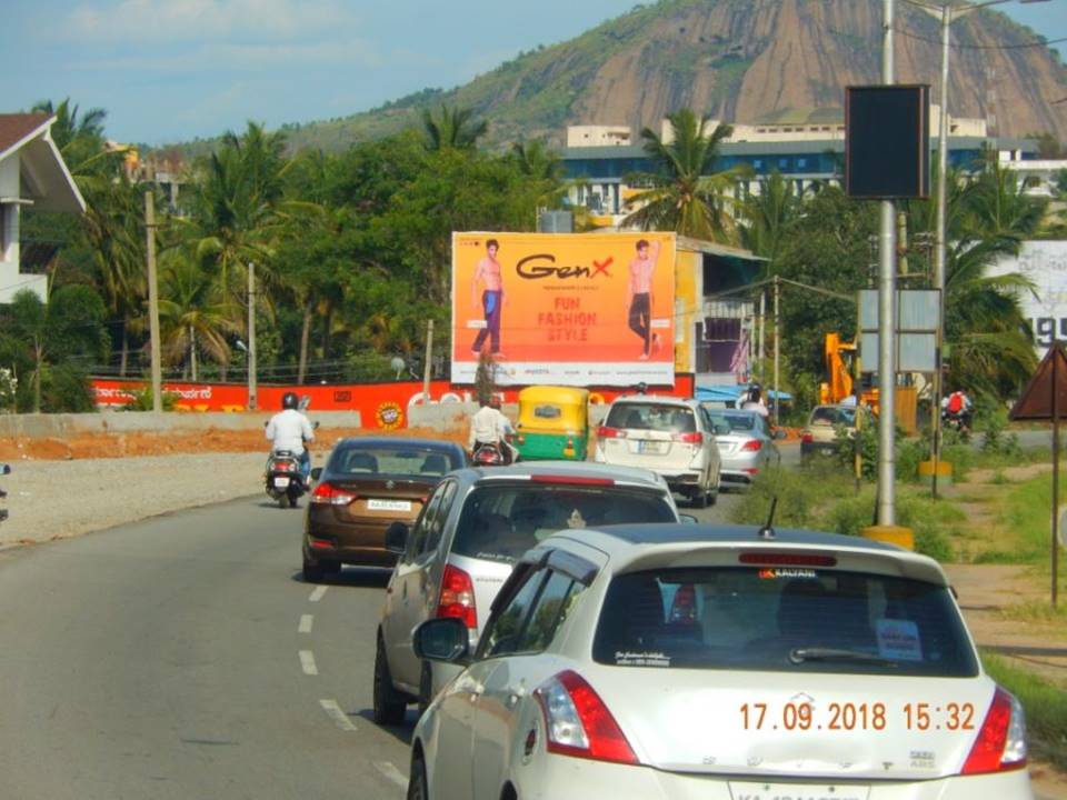 Outdoor Advertising image