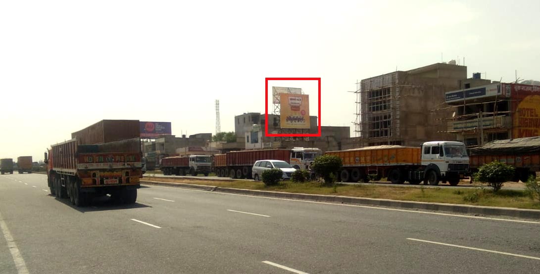 Outdoor Advertising image