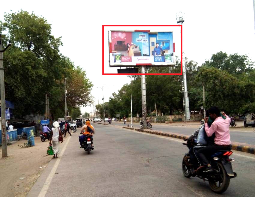 Outdoor Advertising image