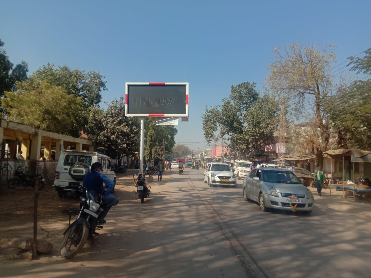 Outdoor Advertising image