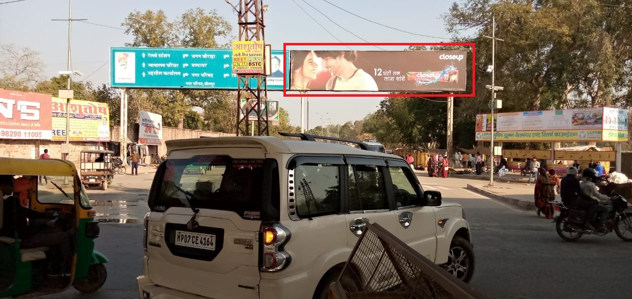 Outdoor Advertising image