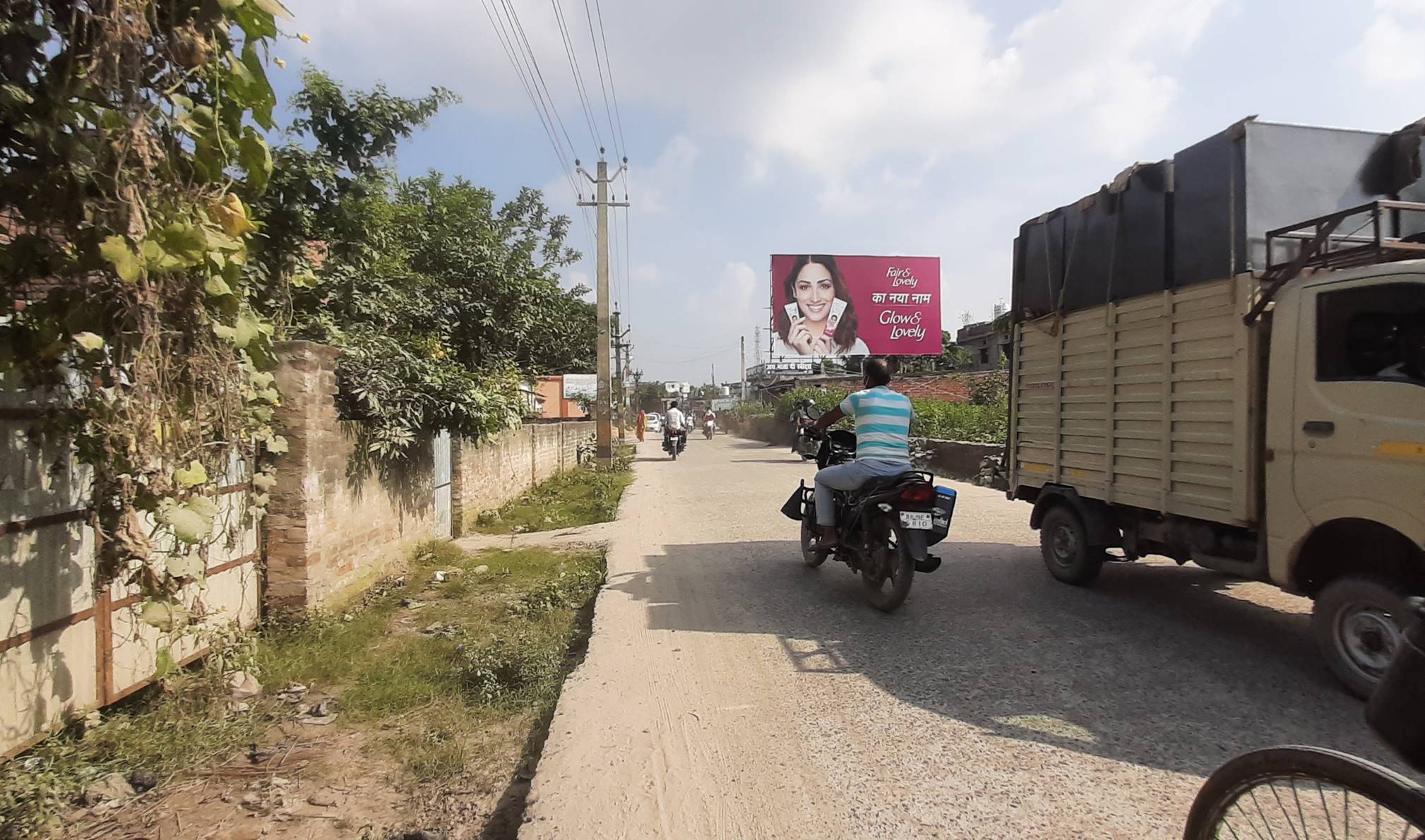 Outdoor Advertising image