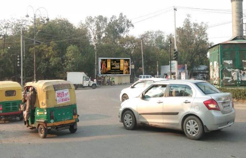 Outdoor Advertising image