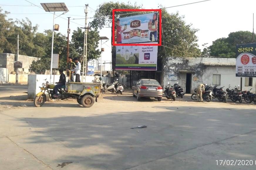 Outdoor Advertising image