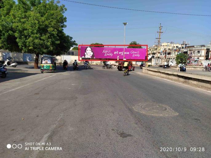 Outdoor Advertising image