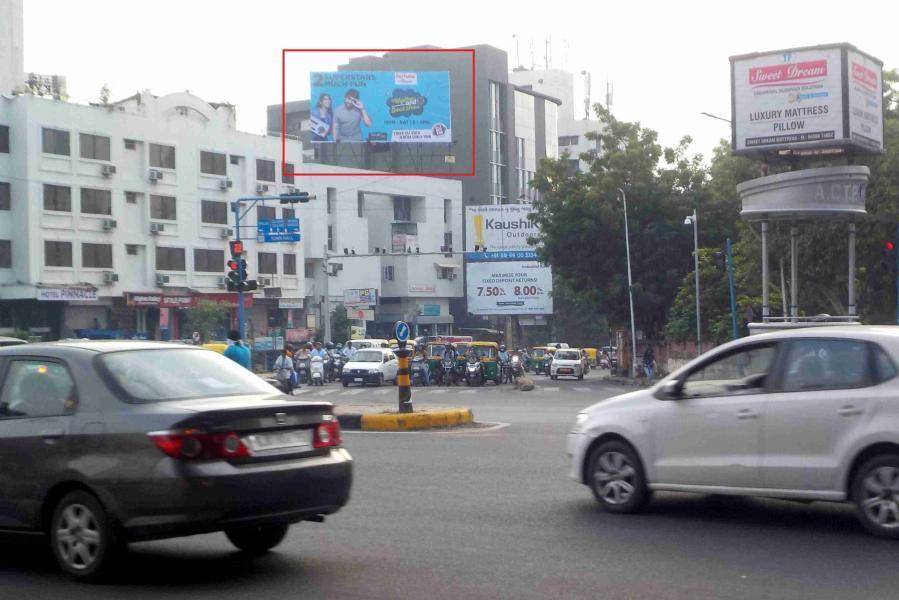 Outdoor Advertising image