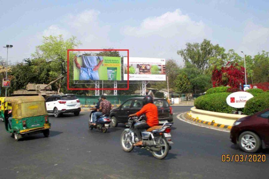 Outdoor Advertising image