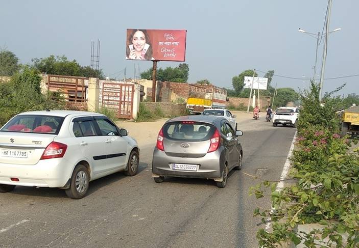 Outdoor Advertising image