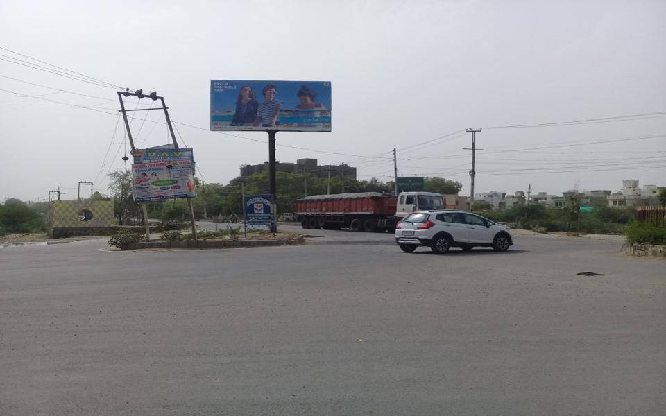 Outdoor Advertising image