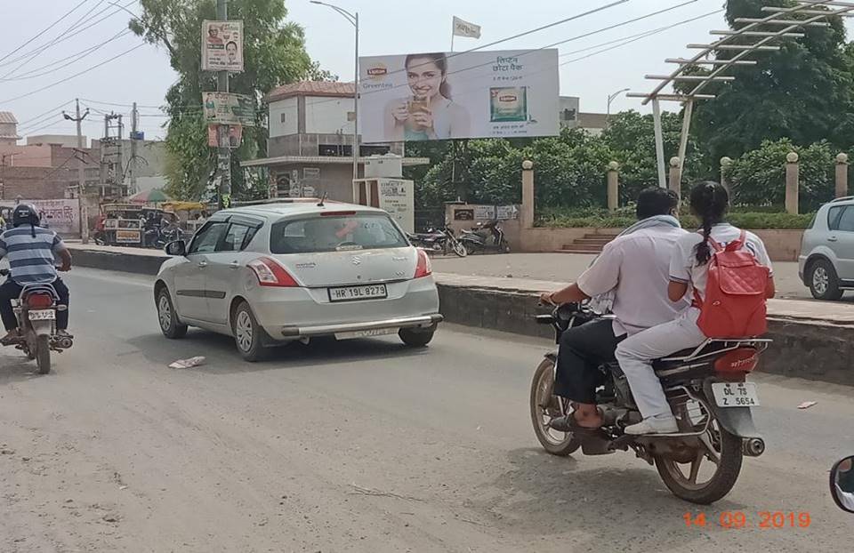 Outdoor Advertising image