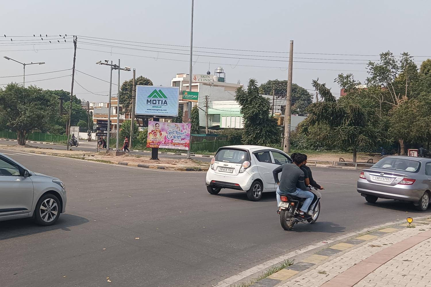 Outdoor Advertising image