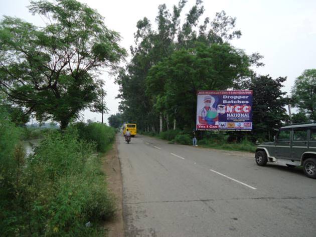 Outdoor Advertising image