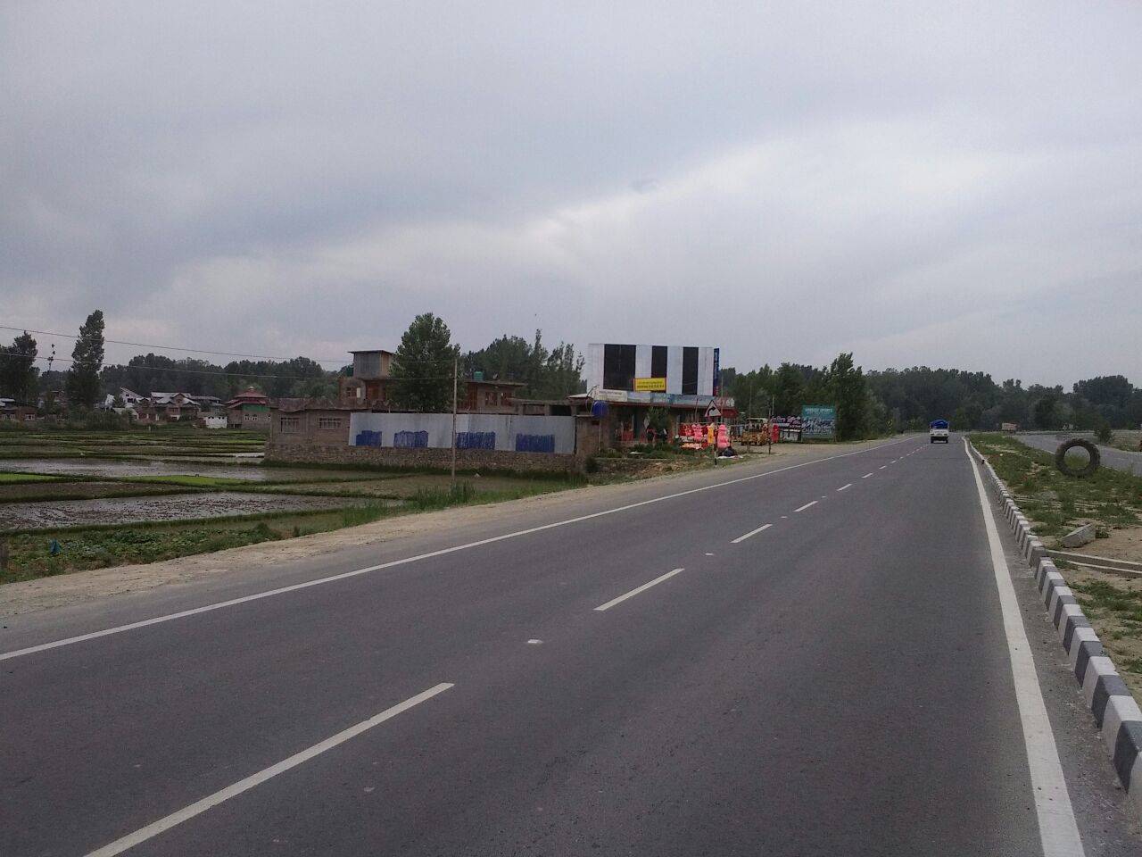 Outdoor Advertising image