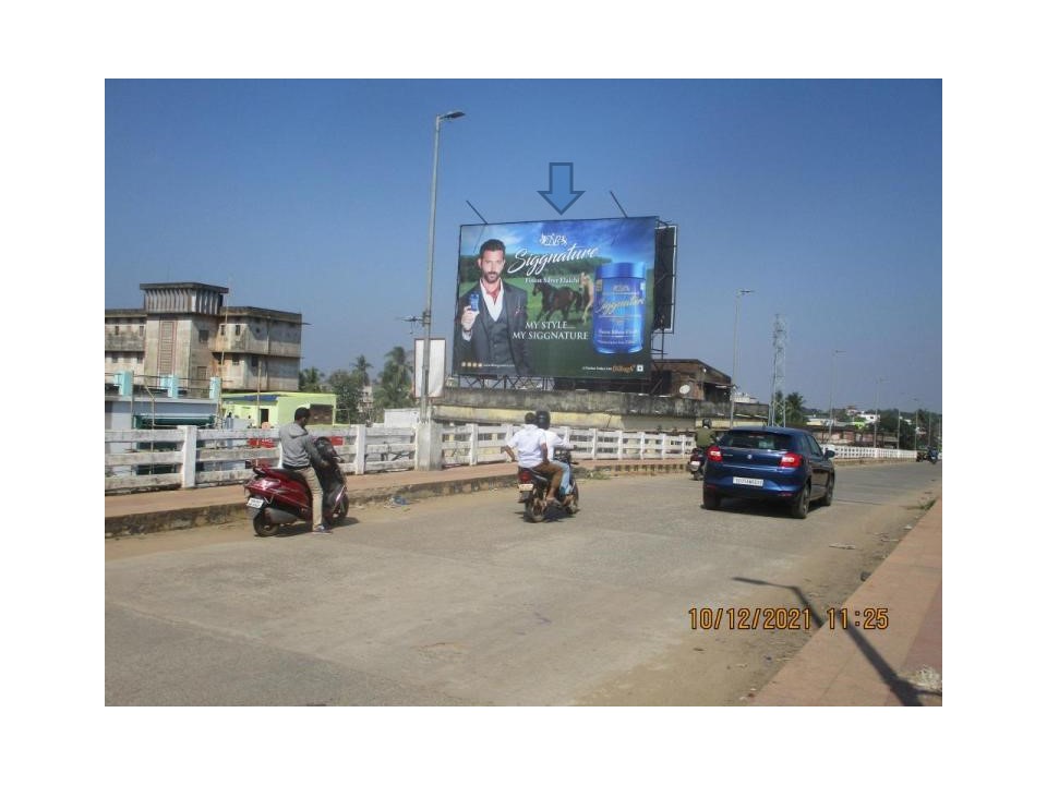 Outdoor Advertising image