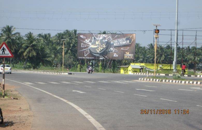 Outdoor Advertising image