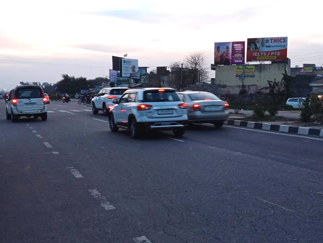 Outdoor Advertising image