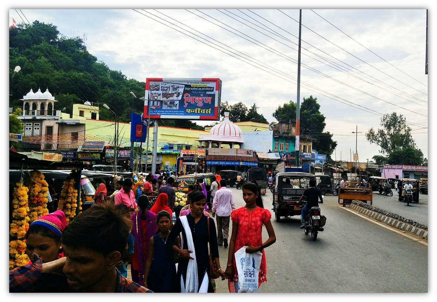 Outdoor Advertising image