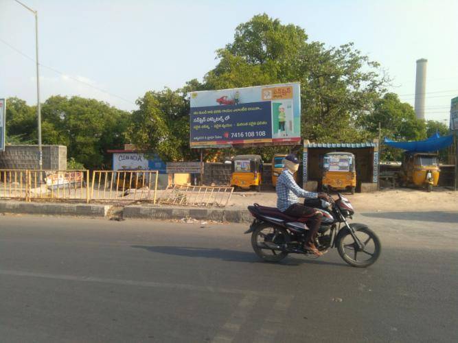 Outdoor Advertising image