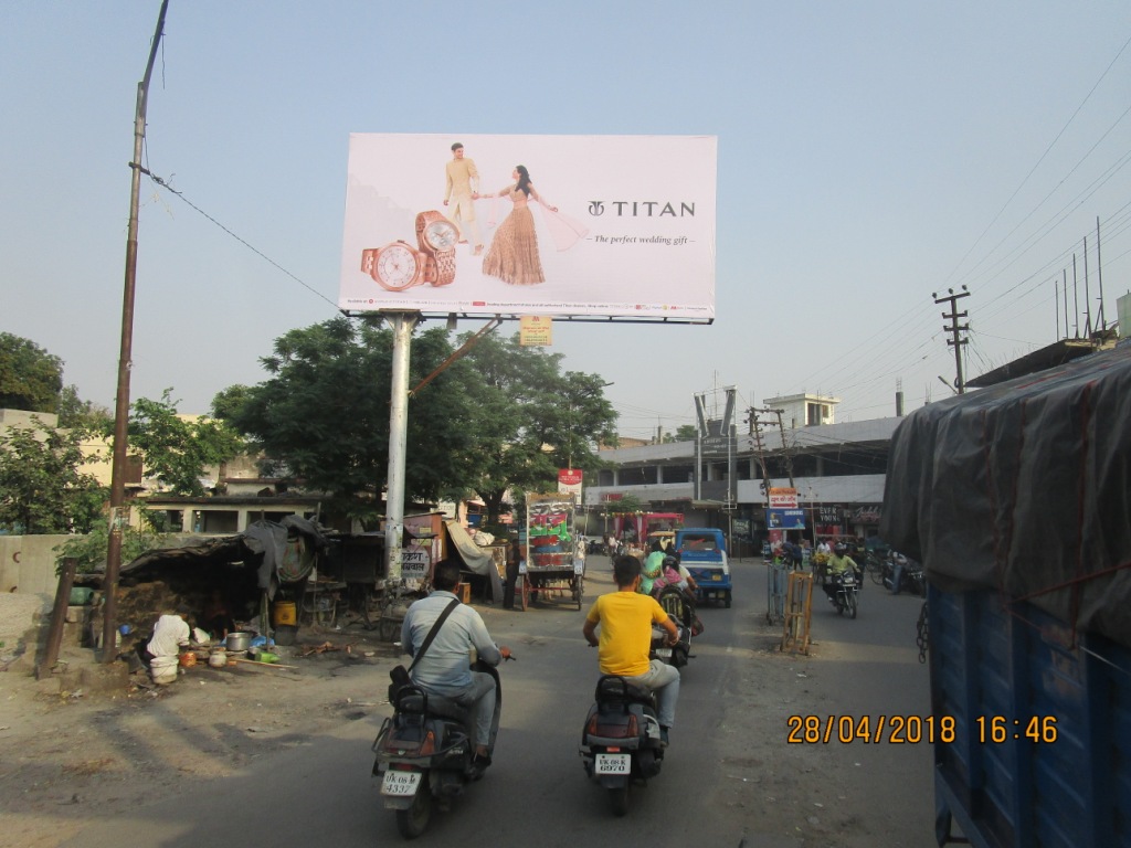 Outdoor Advertising image