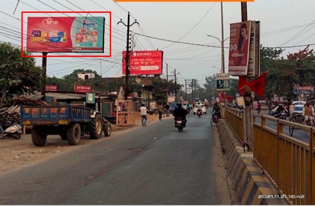 Outdoor Advertising image