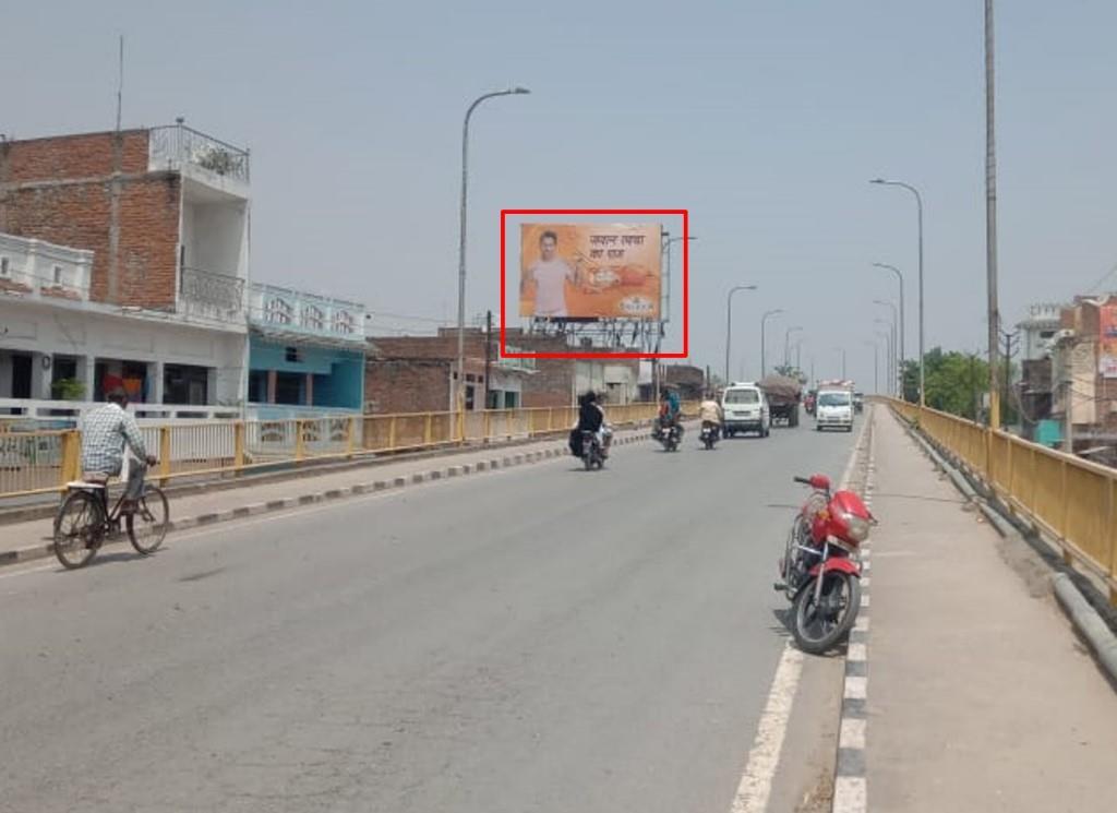 Outdoor Advertising image