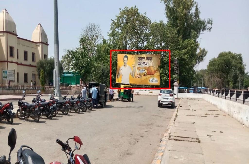 Outdoor Advertising image