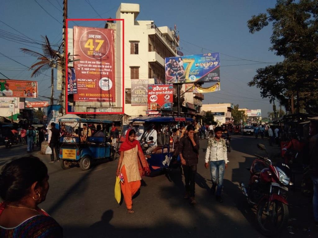 Outdoor Advertising image