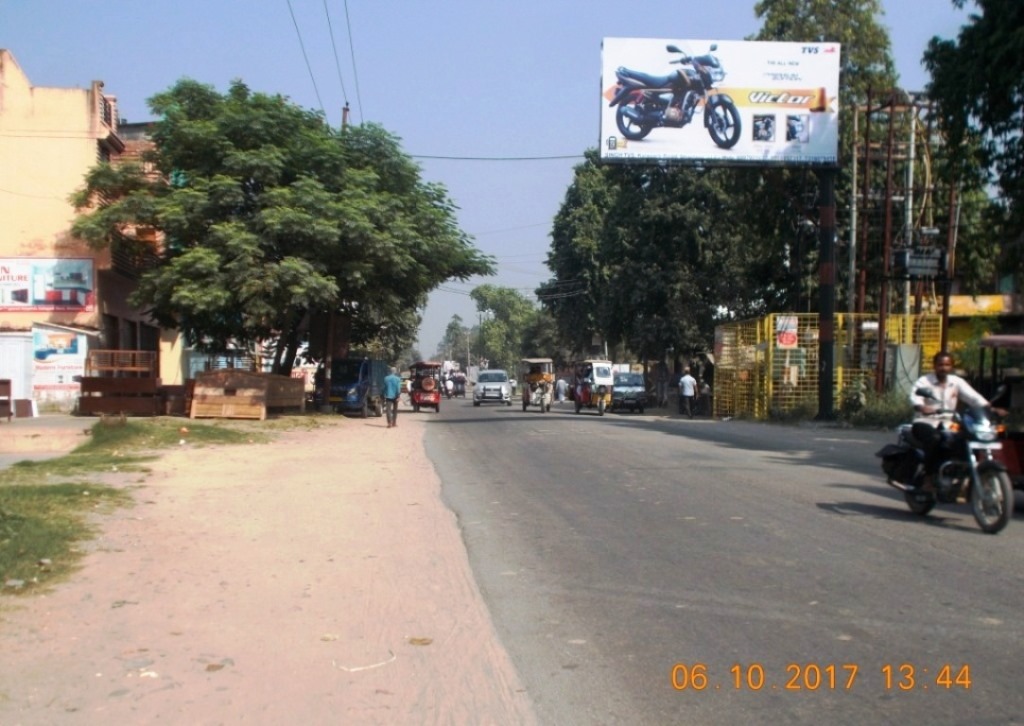 Outdoor Advertising image